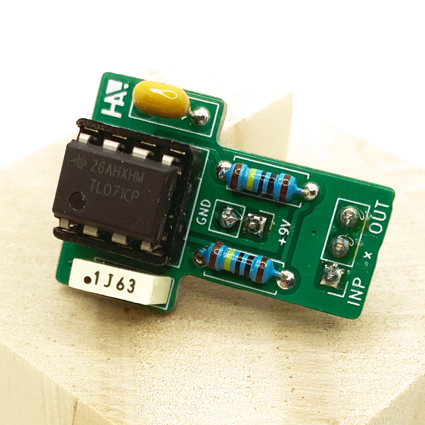 "Sweet Fit" Breadboard Breakout - TL071 Buffer